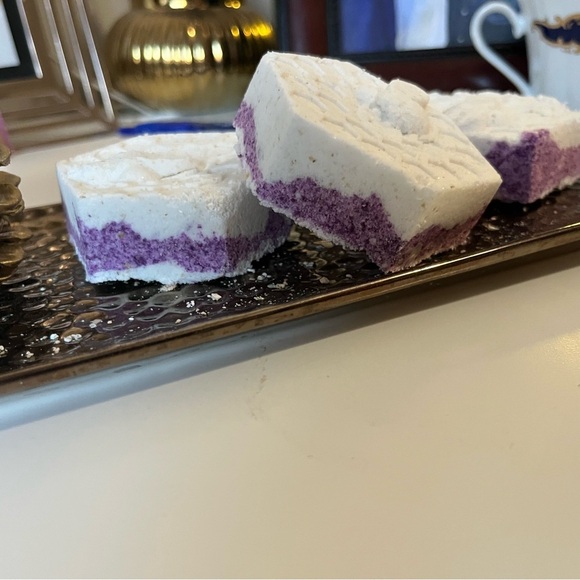 Handcrafted vanilla blueberry pancake luxury hydrating bath bombs sensitive skin - Picture 4 of 6